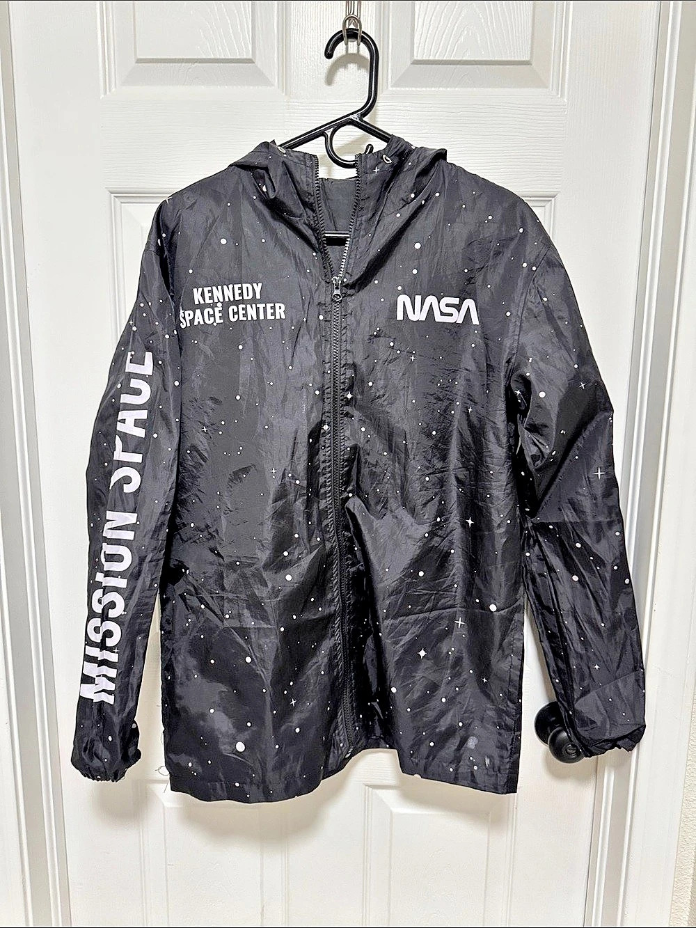 Hyper Space NASA Kennedy Space Center Mission Space Windbreaker Jacket Black, Sm